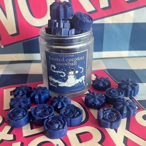 Bath and body works Candle Frosted Coconut Snowball Wax Melts